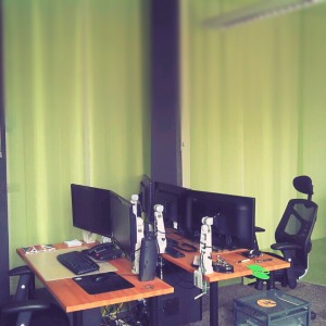 Well, 2 screens wasn't enough Well, 2 screens wasn't enough